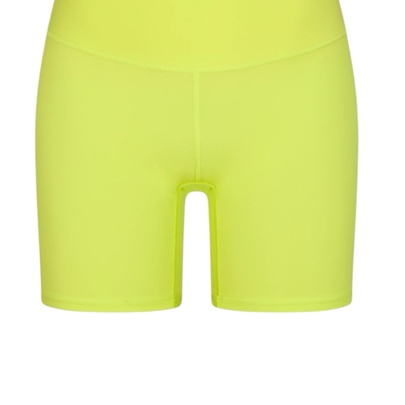 Skims Everybody High waisted shorts - Picture 1 of 8